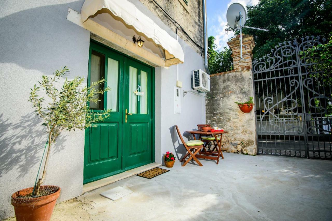 Rustica Apartments Šibenik Exteriör bild