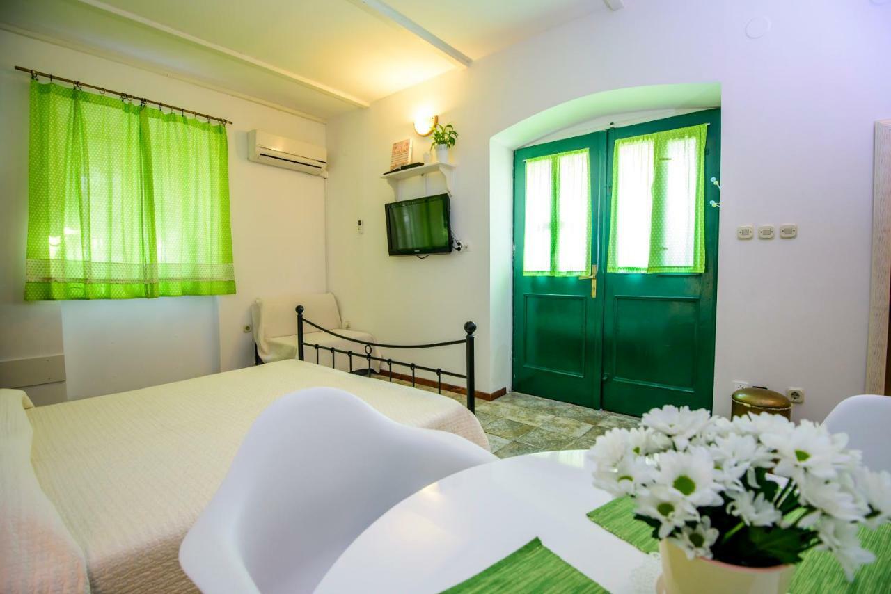 Rustica Apartments Šibenik Exteriör bild